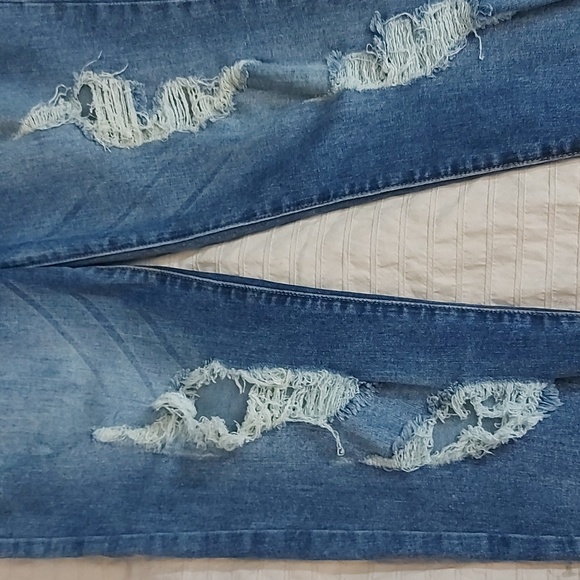 STS Blue Distressed Capris - Picture 3 of 9